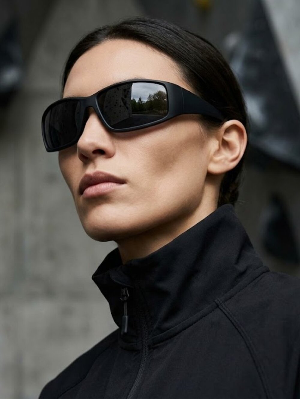 Foster Grant  NS0324 Polarized Wrap‎ Sunglasses Matte Black AT 24 572 BLK POL